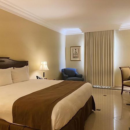 Hotel El Prado Barranquilla  Exteriör bild A room at the hotel