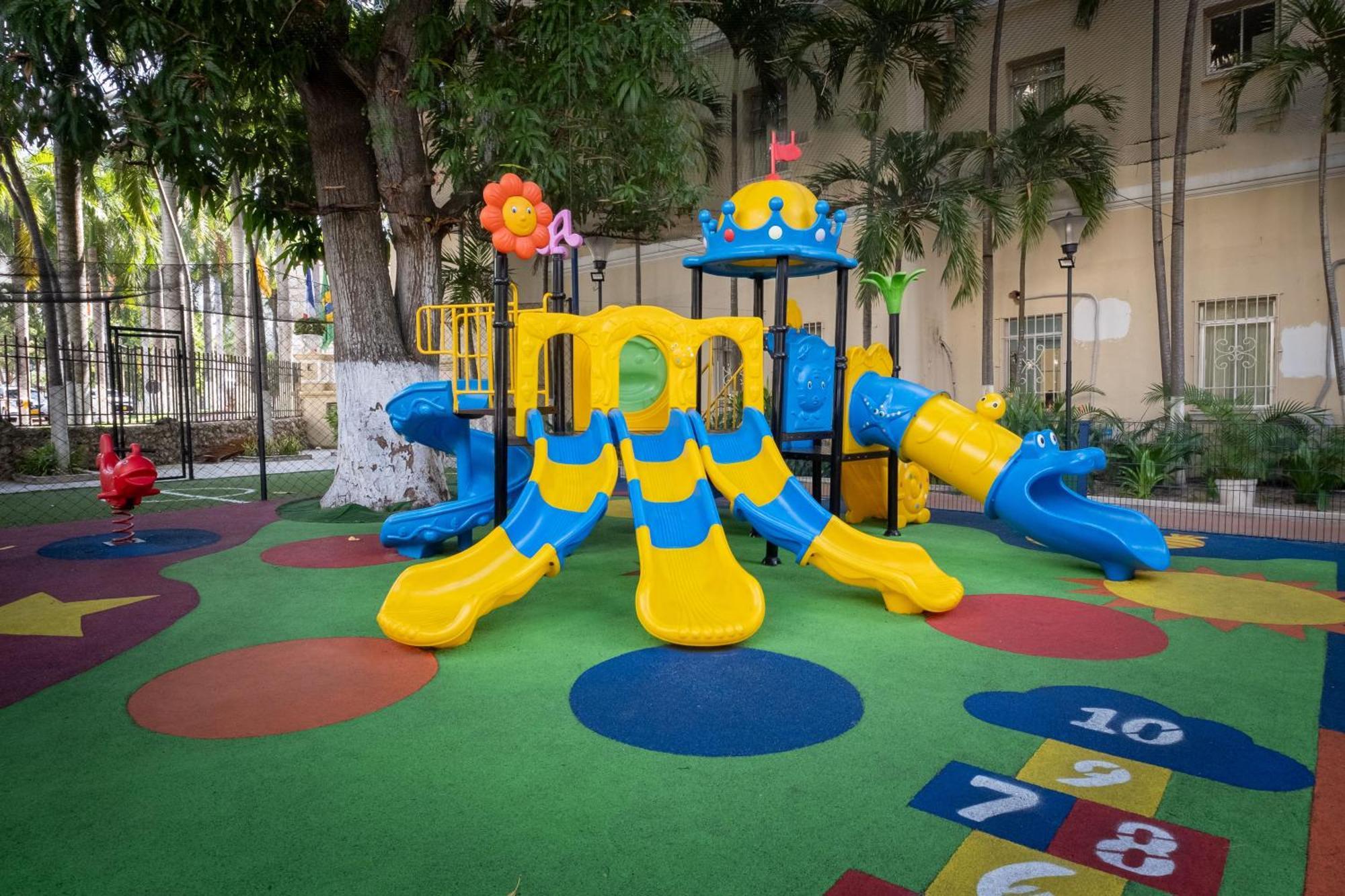 Hotel El Prado Barranquilla  Exteriör bild Playground at the school