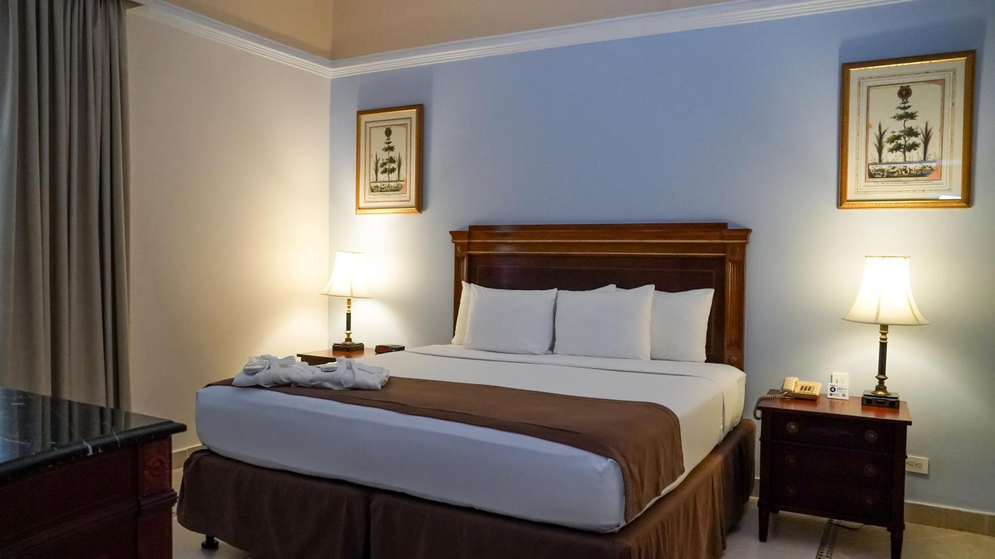 Hotel El Prado Barranquilla  Exteriör bild A bedroom at the hotel