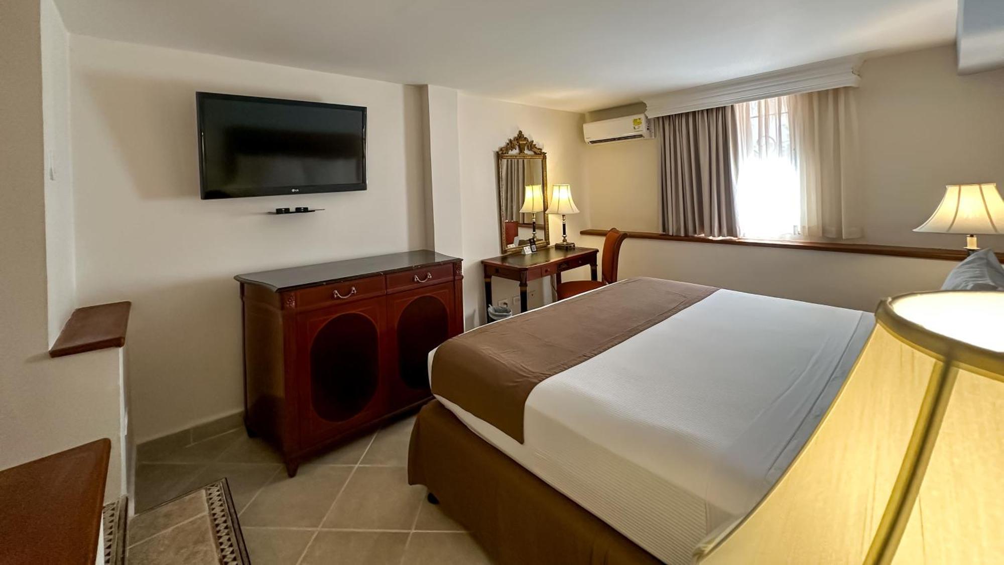 Hotel El Prado Barranquilla  Exteriör bild A room at the hotel